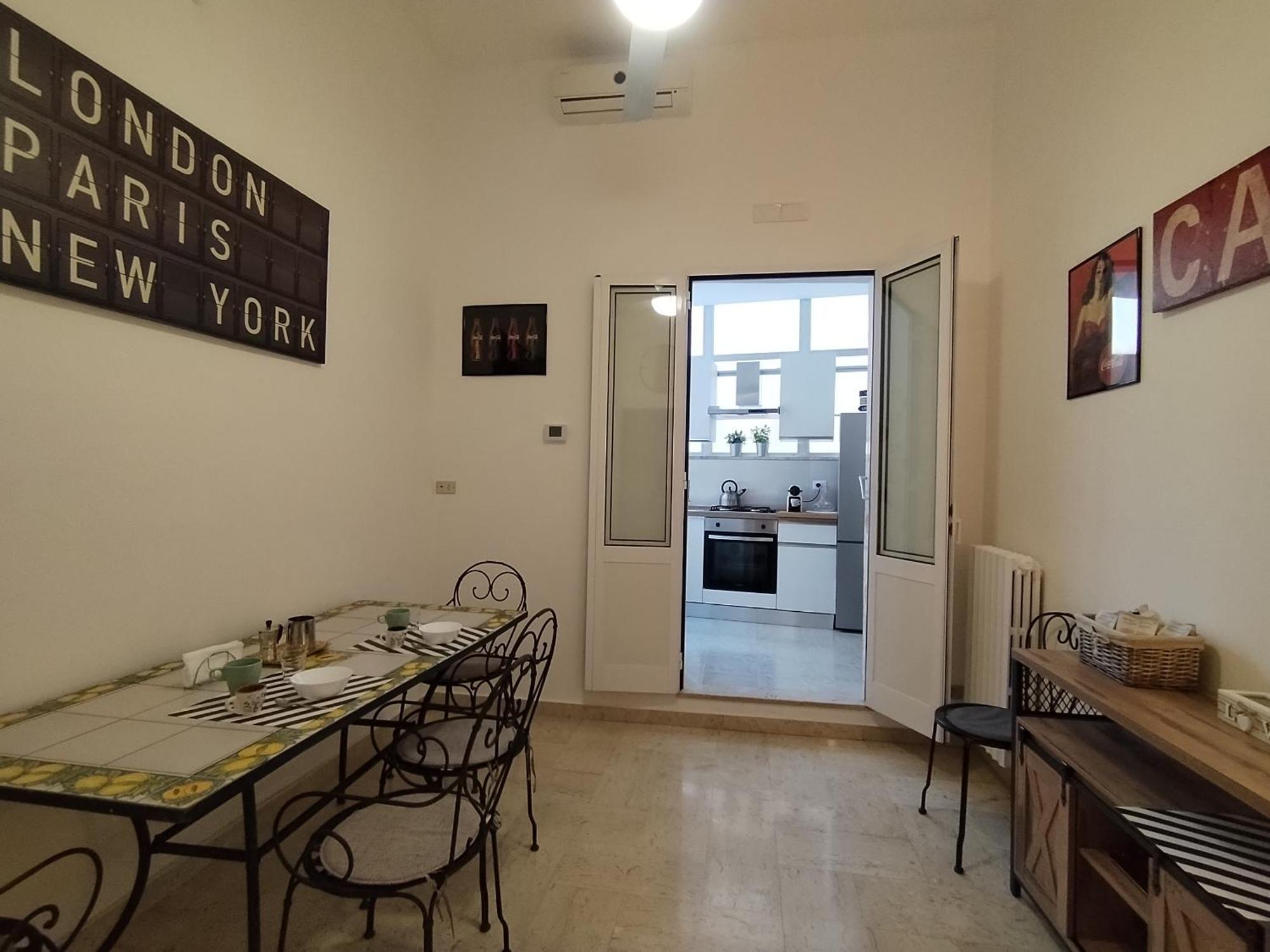 Liberty House Apartment Bari Bagian luar foto